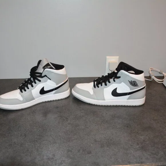 Nike Air Jordan grey, white and black size 12.5 Men's - Picture 6 of 7